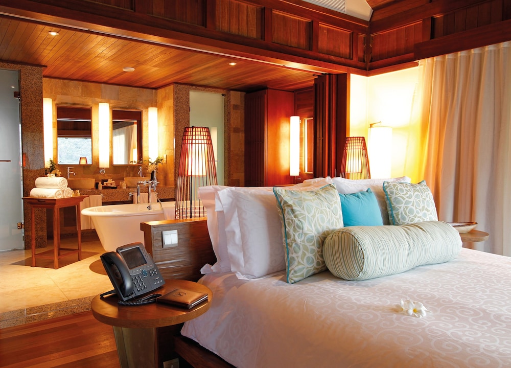 Constance Ephelia Seychelles 41/86