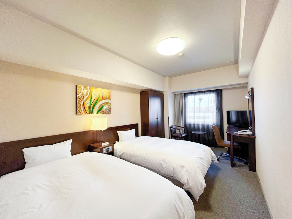 ROOM, TWIN BEDS