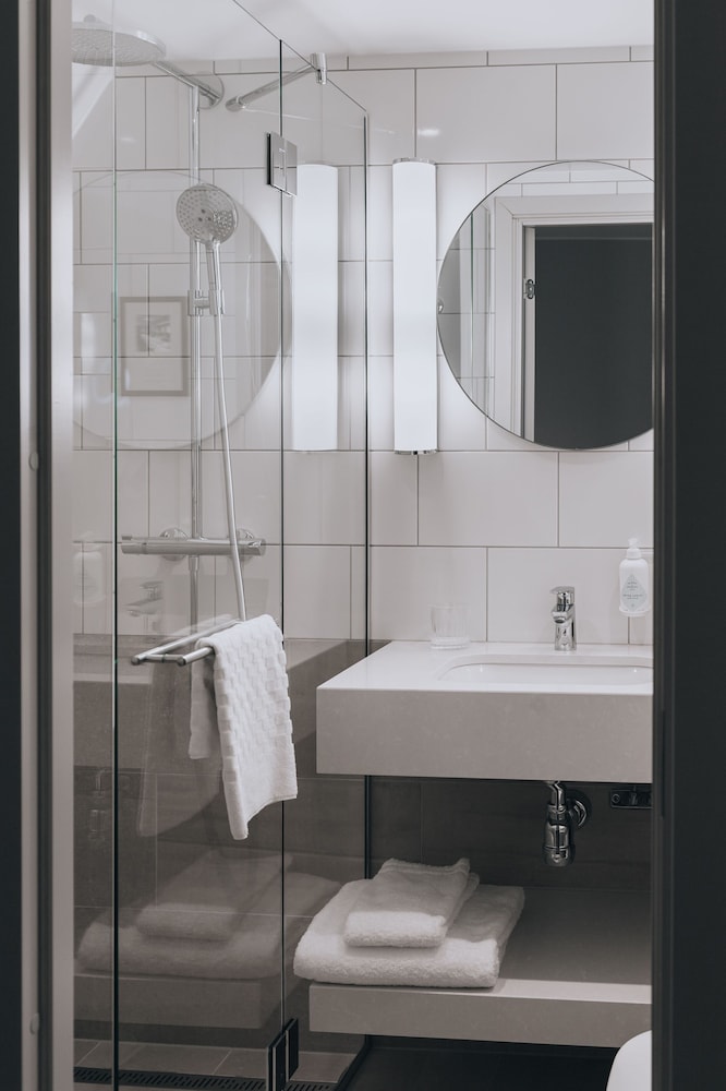 Hotel Reisen - The Unbound Collection by Hyatt 26/76