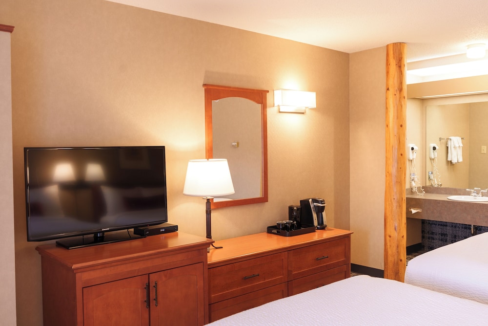Marmot Lodge 50/50