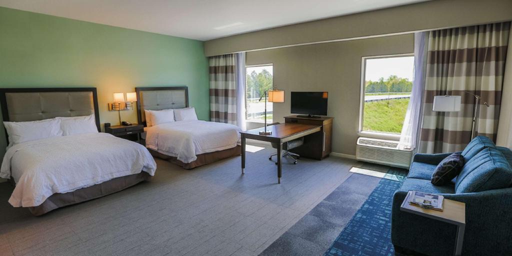 STUDIO, 2 QUEEN BEDS, SOFA, ACCESSIBLE
