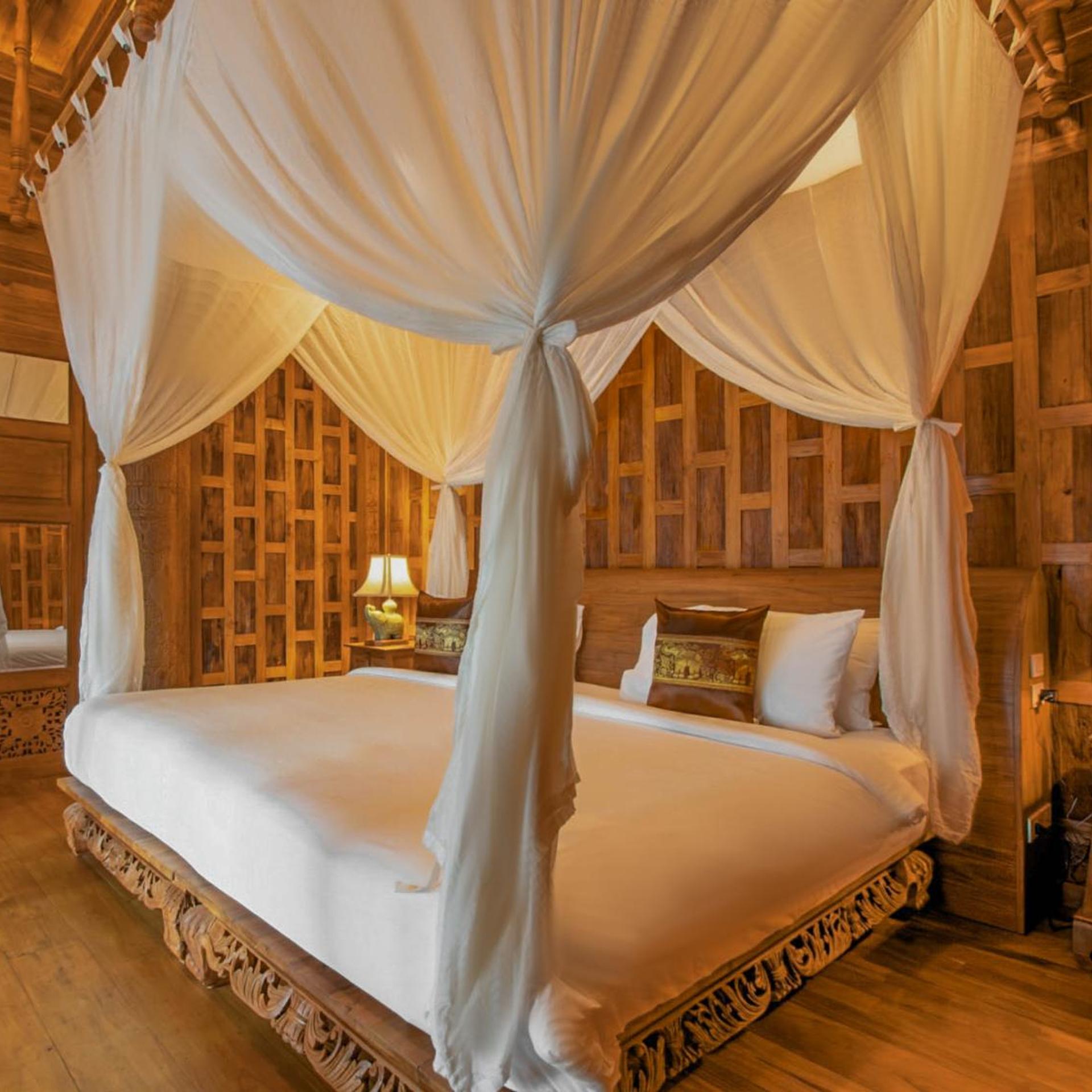 Pavilion, King Bed