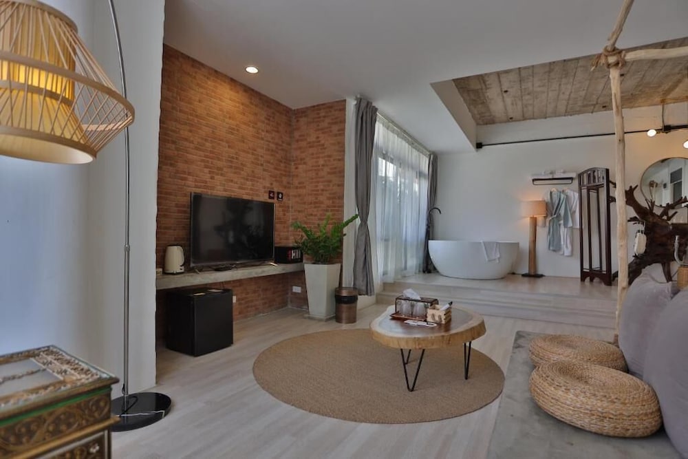 Yolo Bangkok Boutique Hotel 33/50
