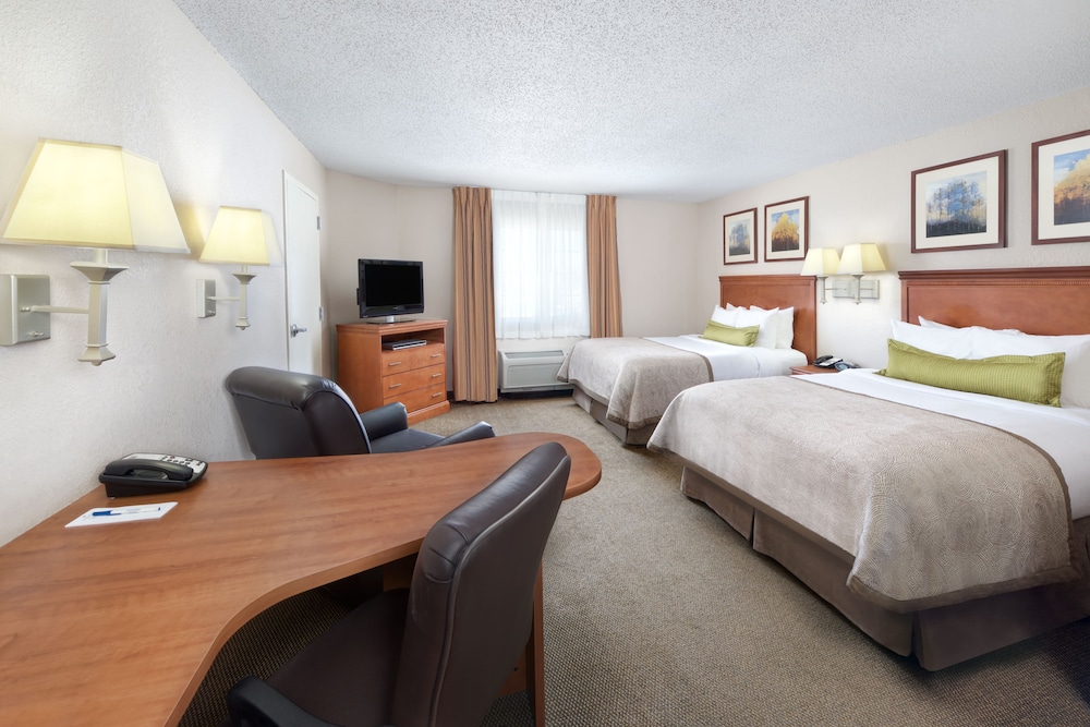 Candlewood Suites Kenosha 10/39