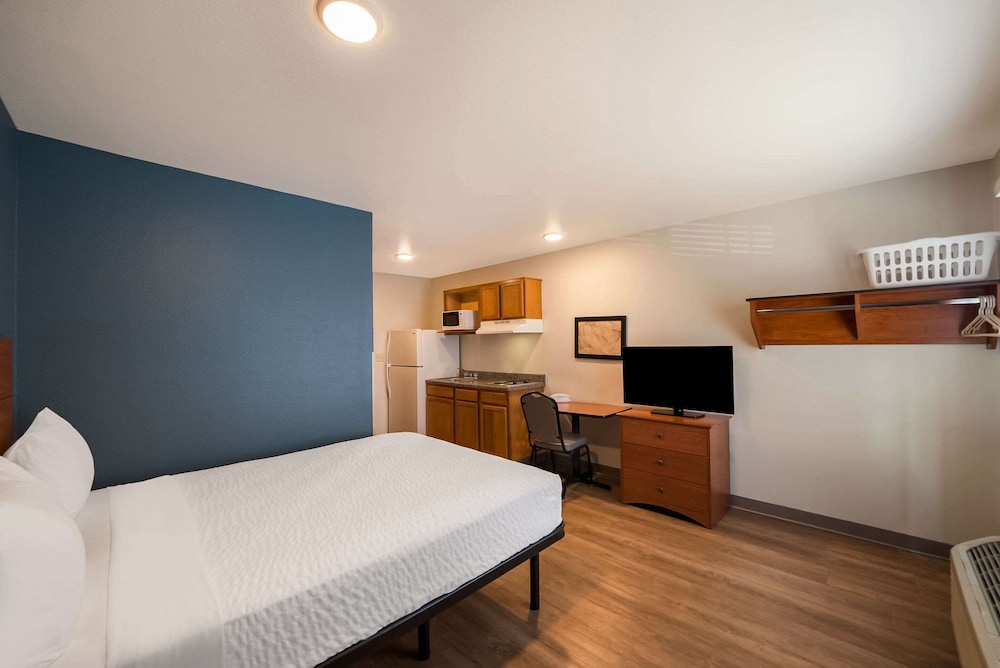 WoodSpring Suites Fort Worth Fossil Creek 15/58