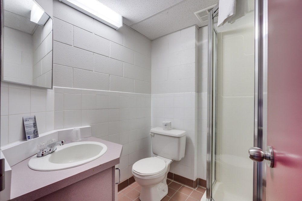 Residence & Conference Centre - Welland 44/50