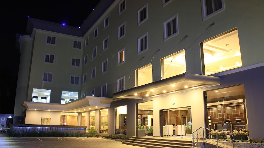 Shoregate Hotels 4/52