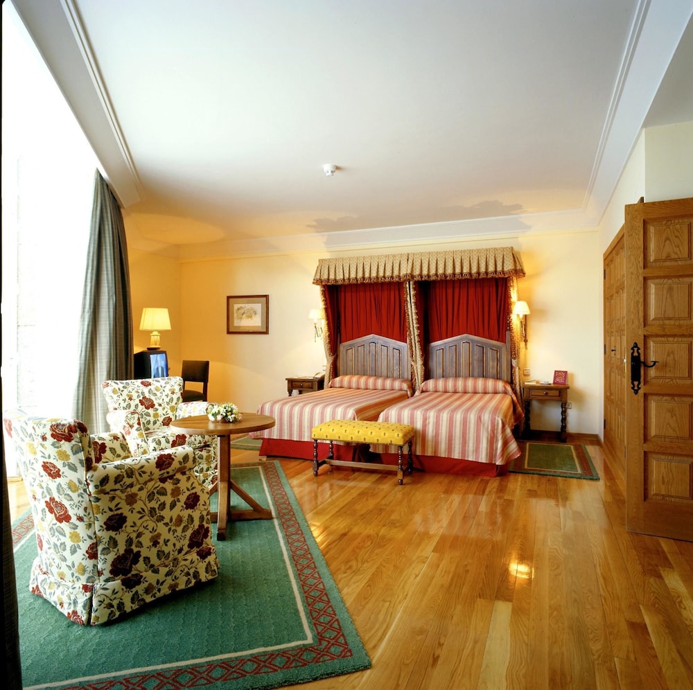 Parador De Vilalba 36/50