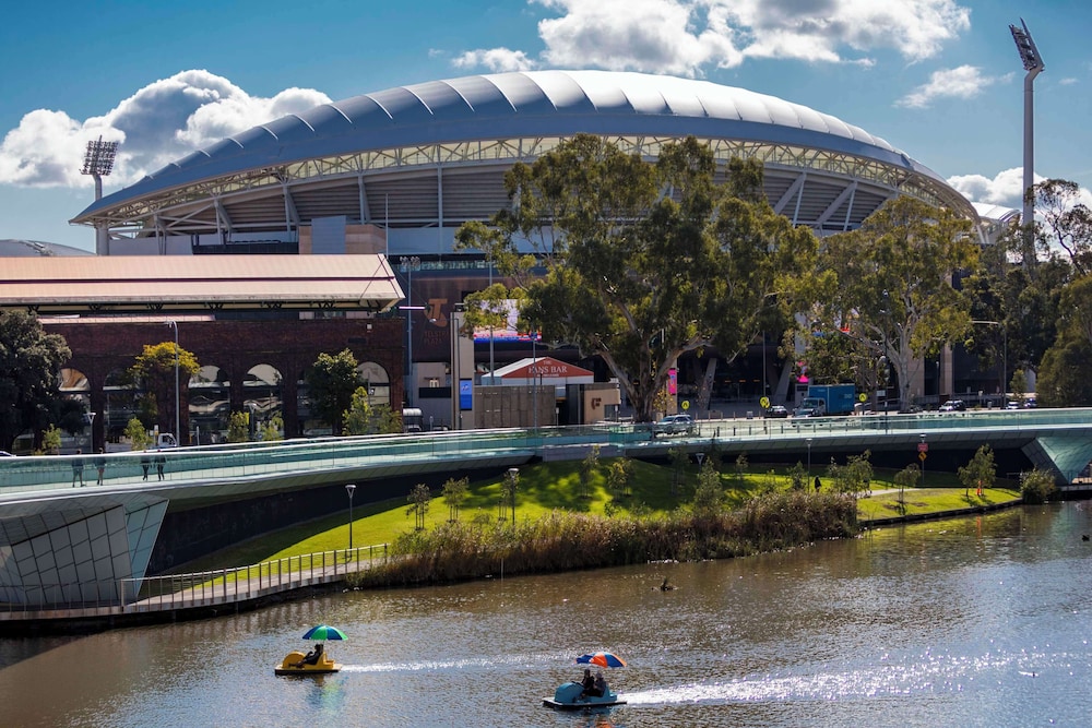 Oaks Adelaide Horizons Suites 63/70