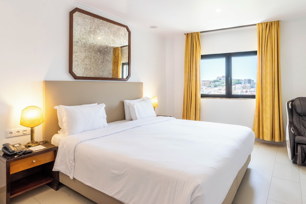 غرفة كومفورت بسرير كينج، Hotel AS Lisboa 4/7