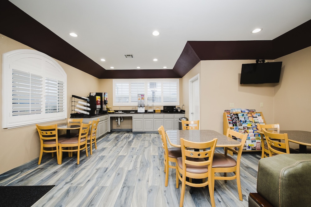 Sapphire Inn Suites 43/58