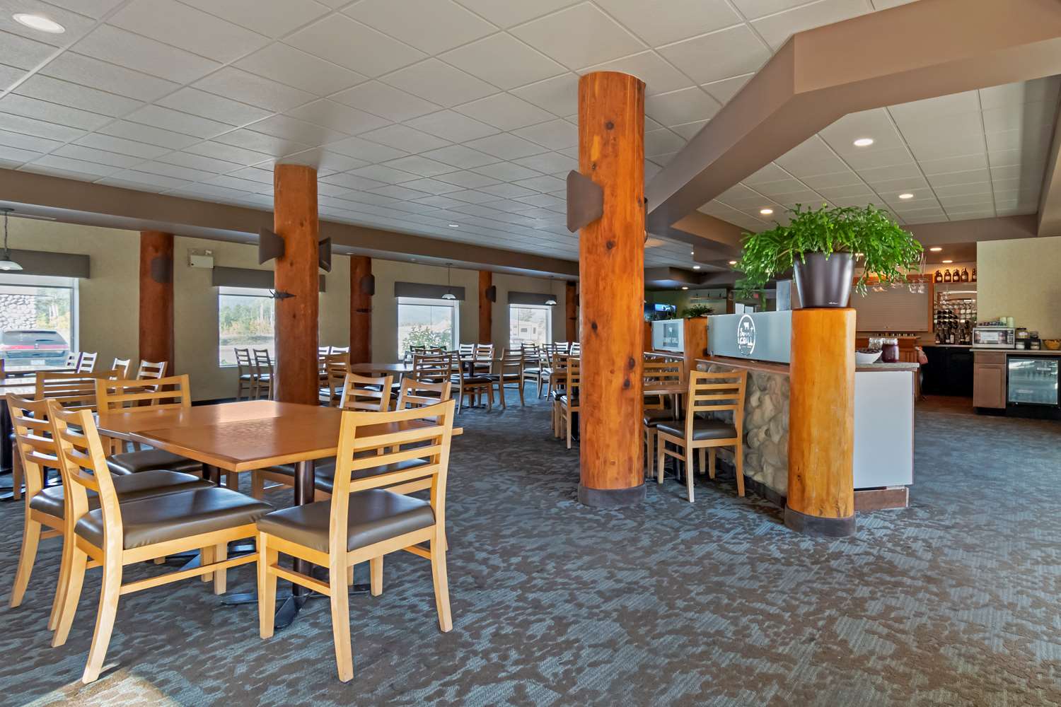 Best Western Plus Valemount Inn & Suites 46/65