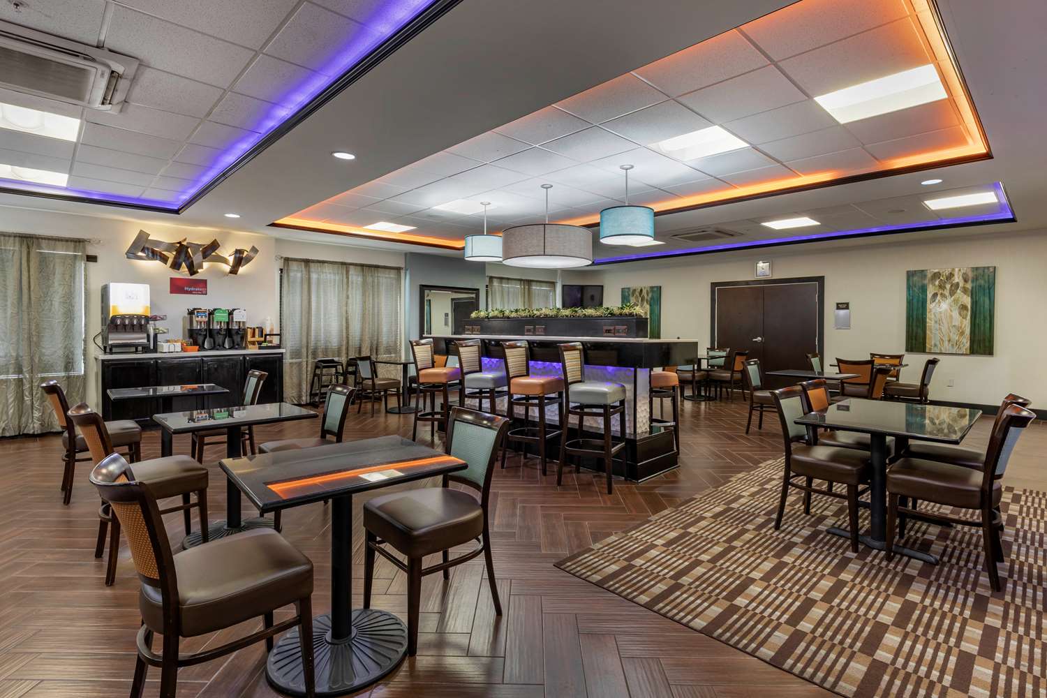 restaurant cafeteria