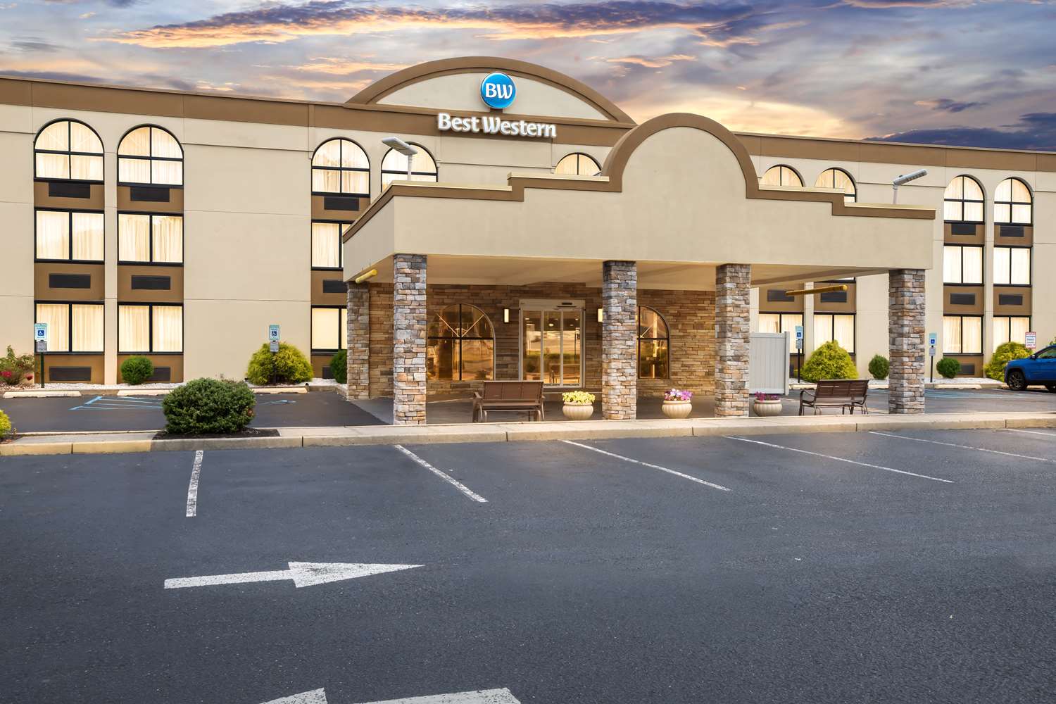 Best Western Hazlet Inn 27/27