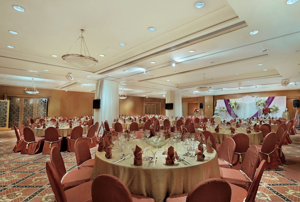 Harbour Plaza Resort City 56/62