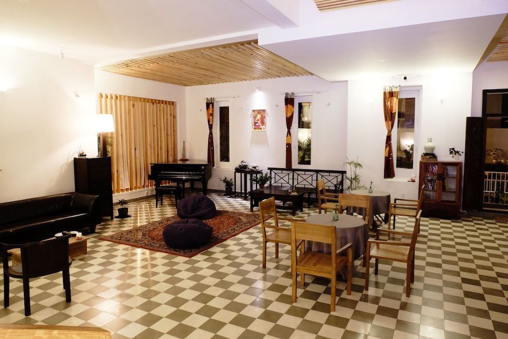 Lu Tan Villa 60/72