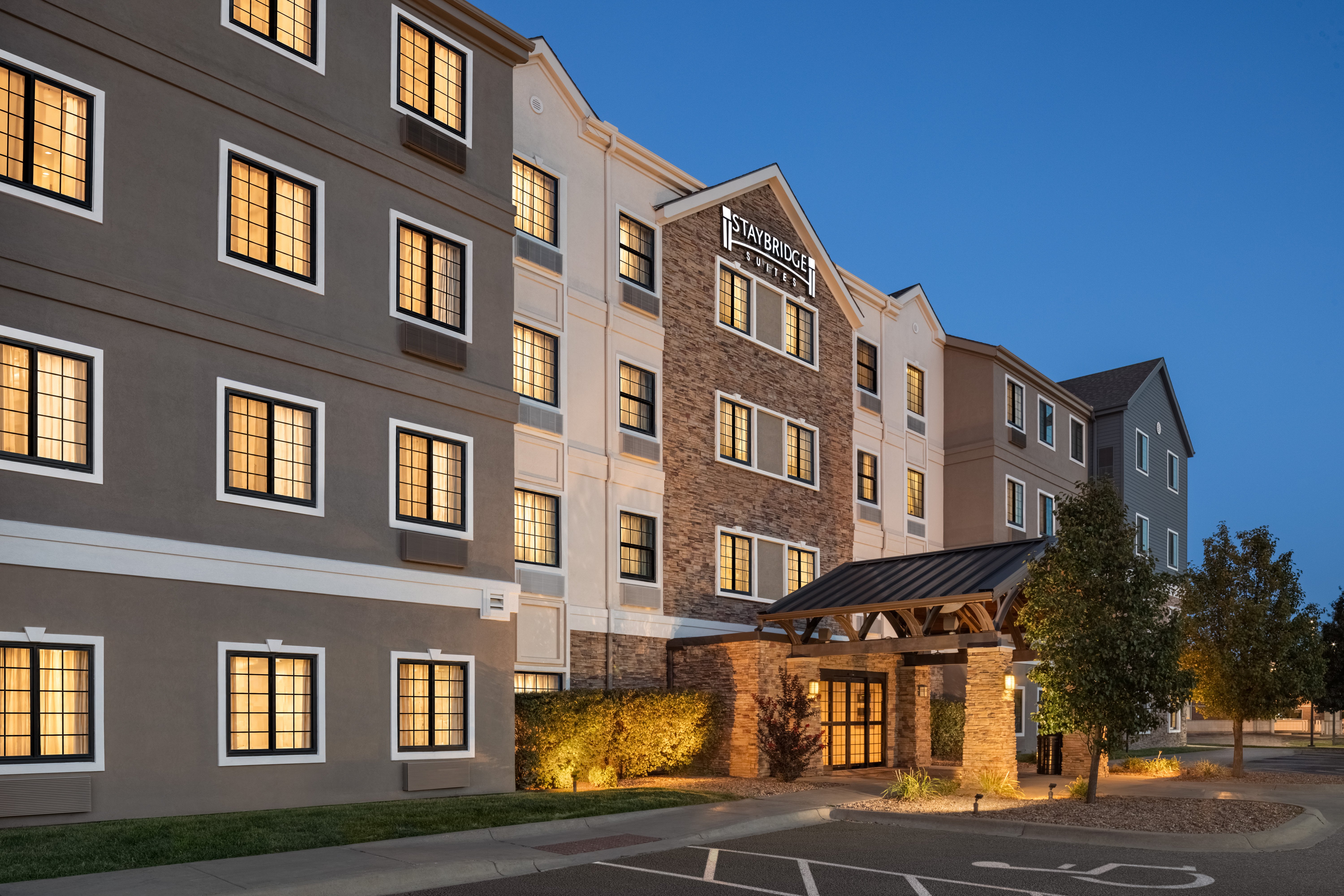 Staybridge Suites Wichita 70/79