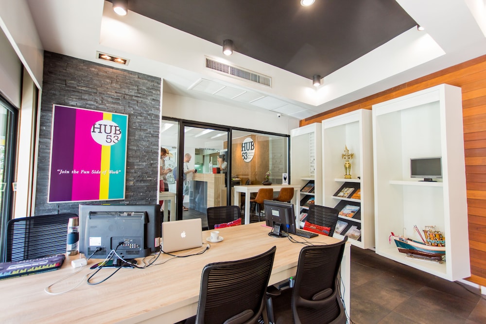 Hub53 Coworking & Coliving Space 24/31