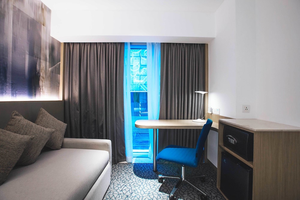 Holiday Inn Express Manila Newport World Resorts 33/54