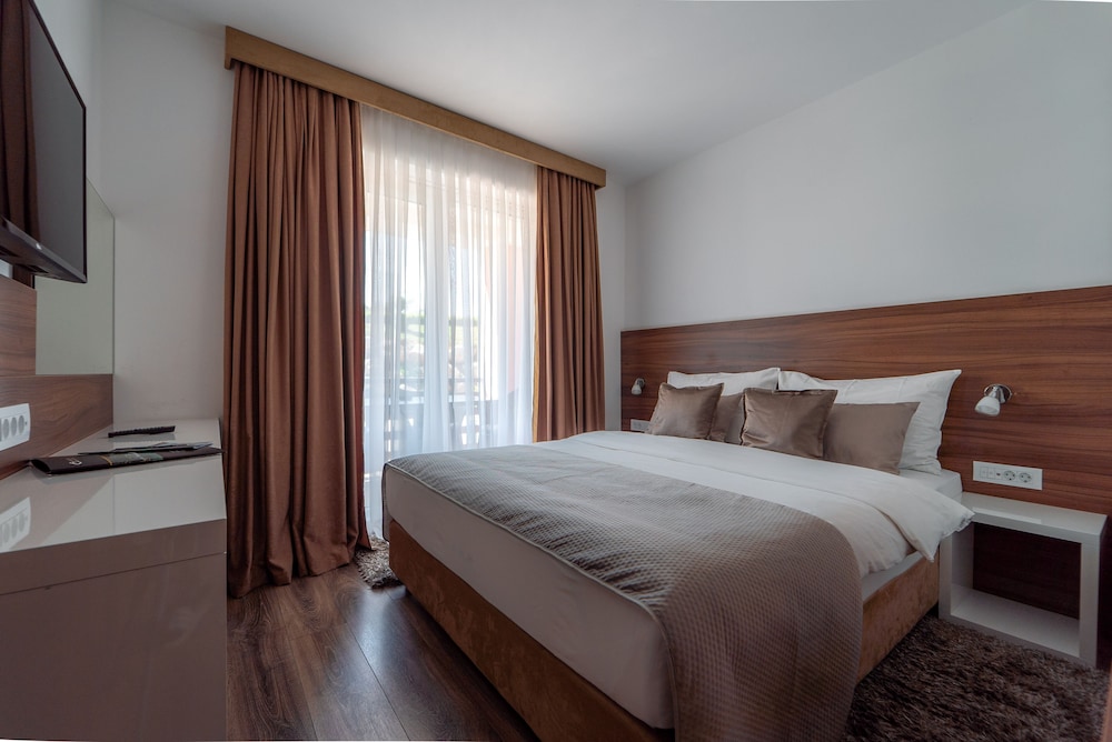 Hotel Mirjana & Rastoke 12/72