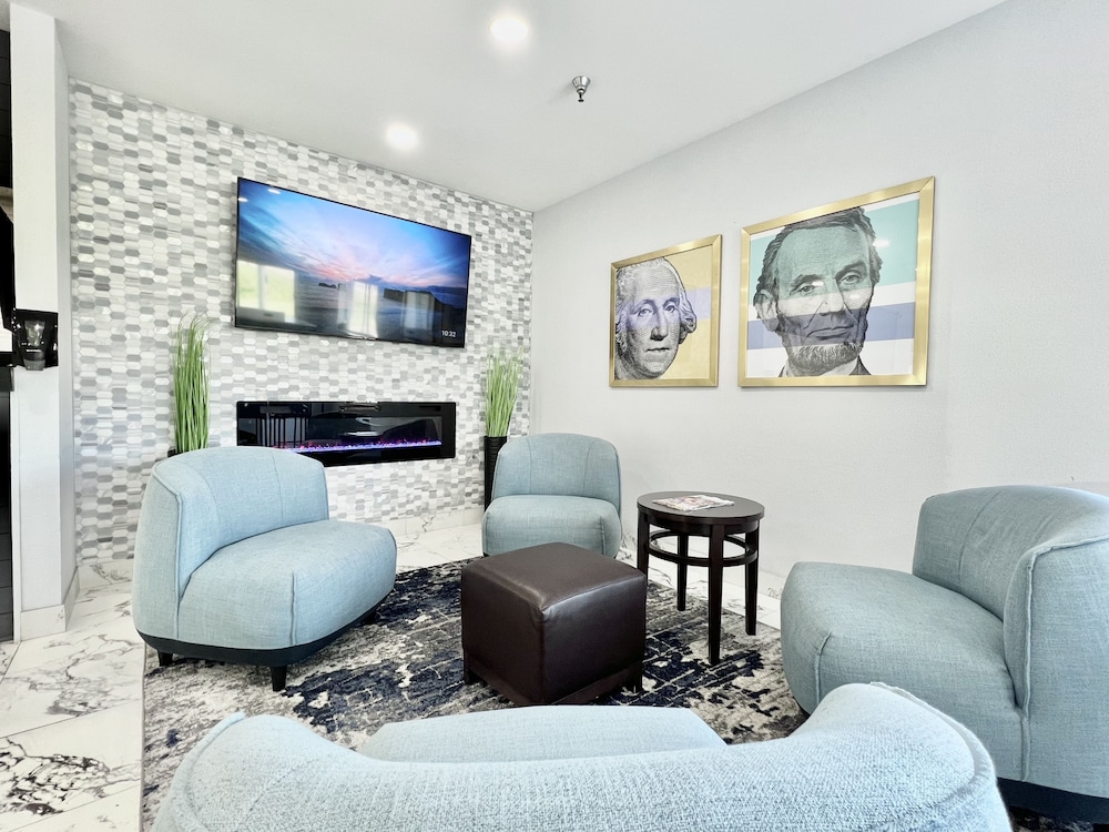 AmericInn by Wyndham Quincy 17/32