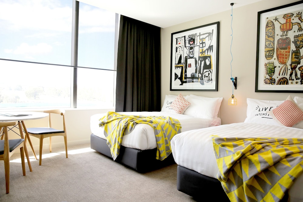 The Larwill Studio Melbourne - Art Series 14/42