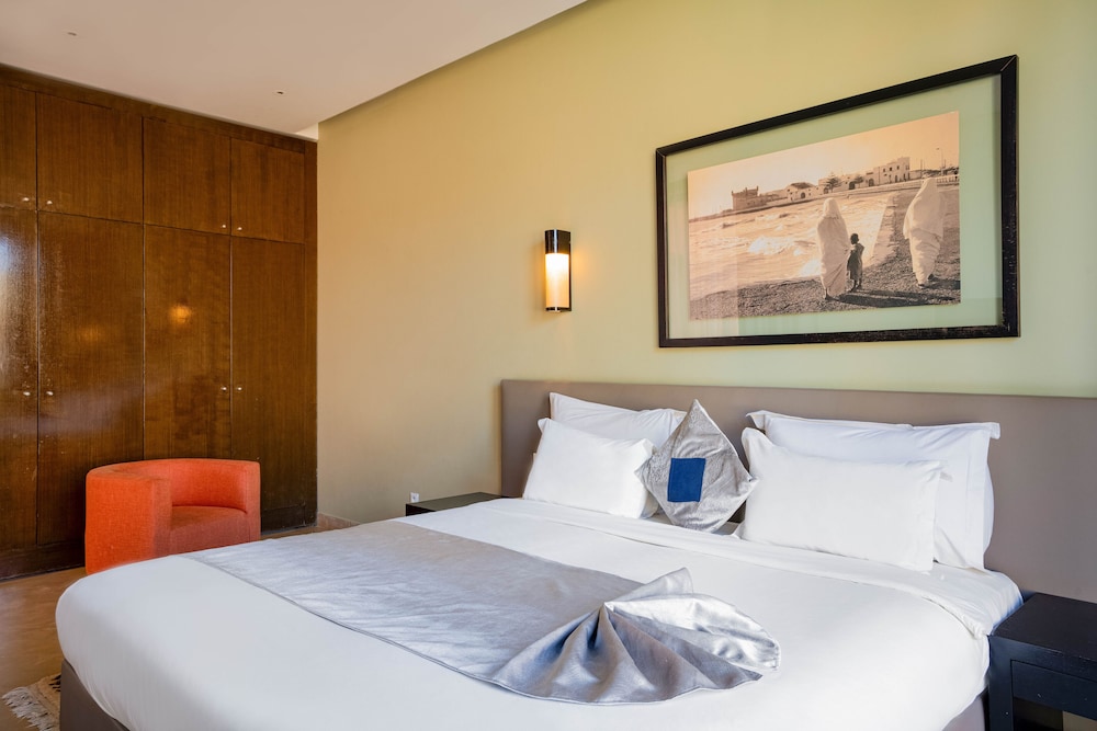 4 BEDROOMS, DELUXE, VILLA