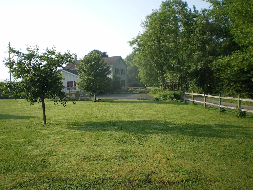 Red Cardinal Bed and Breakfast 17/27