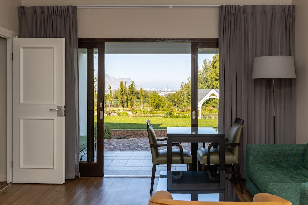 Lord Charles Hotel, Somerset West, a Tribute Portfolio Hotel 18/50