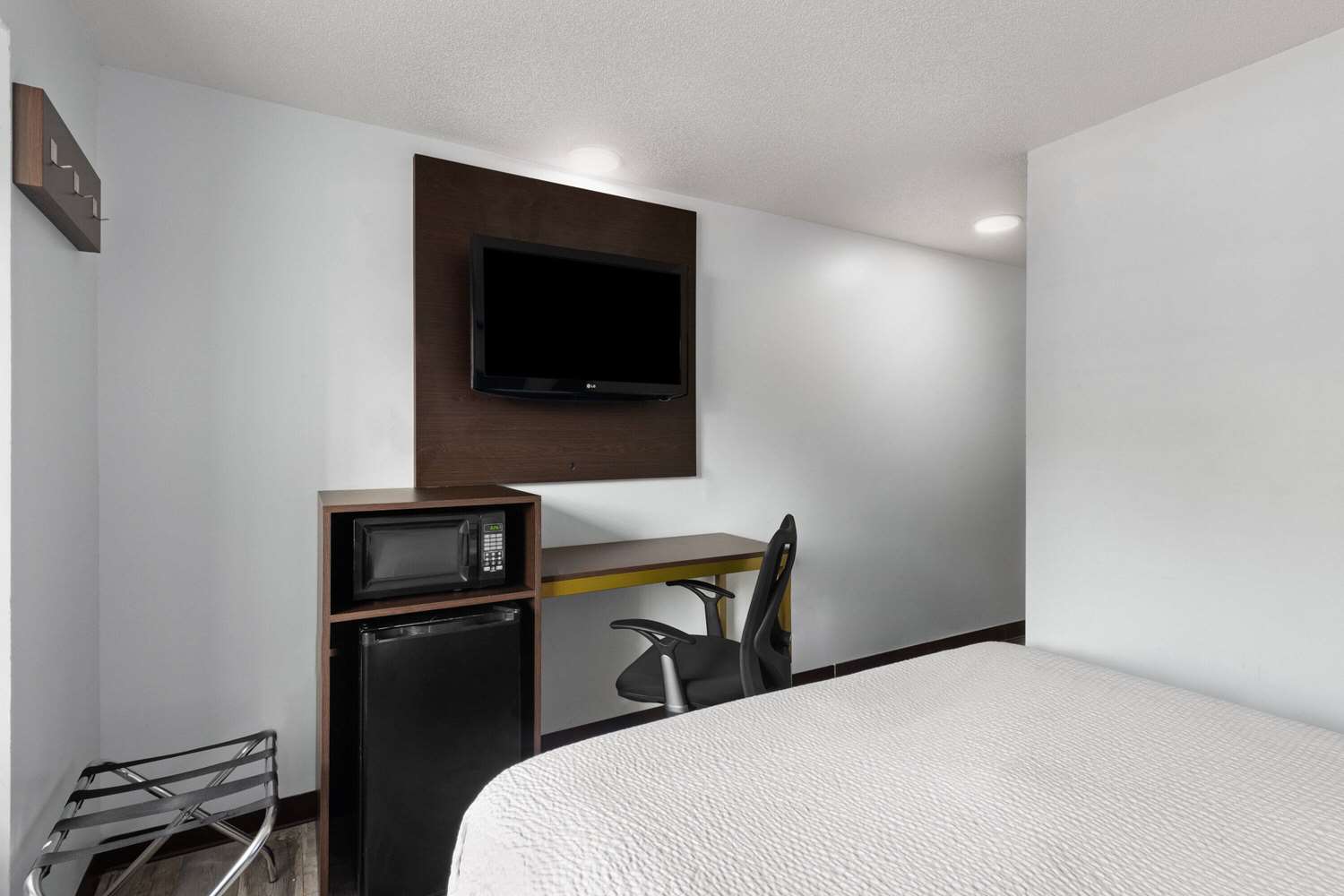 Super 8 By Wyndham Harbison Parkridge Hospital 15/30