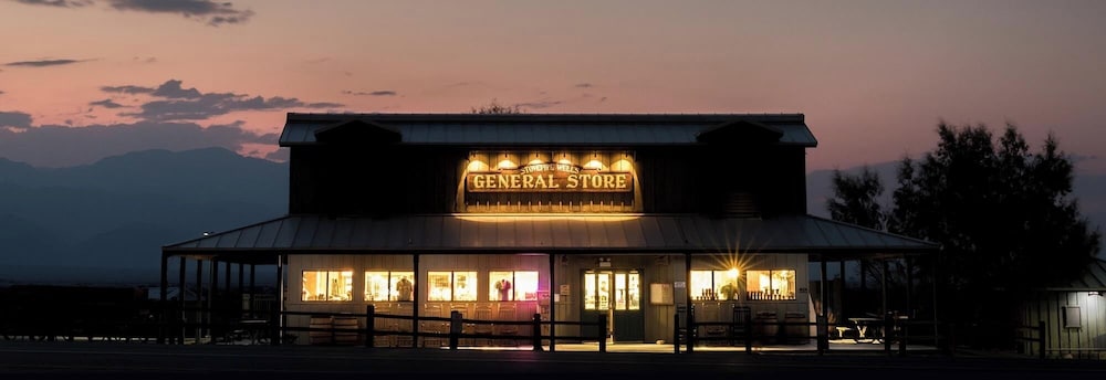 Stovepipe Wells Village Hotel 1/47