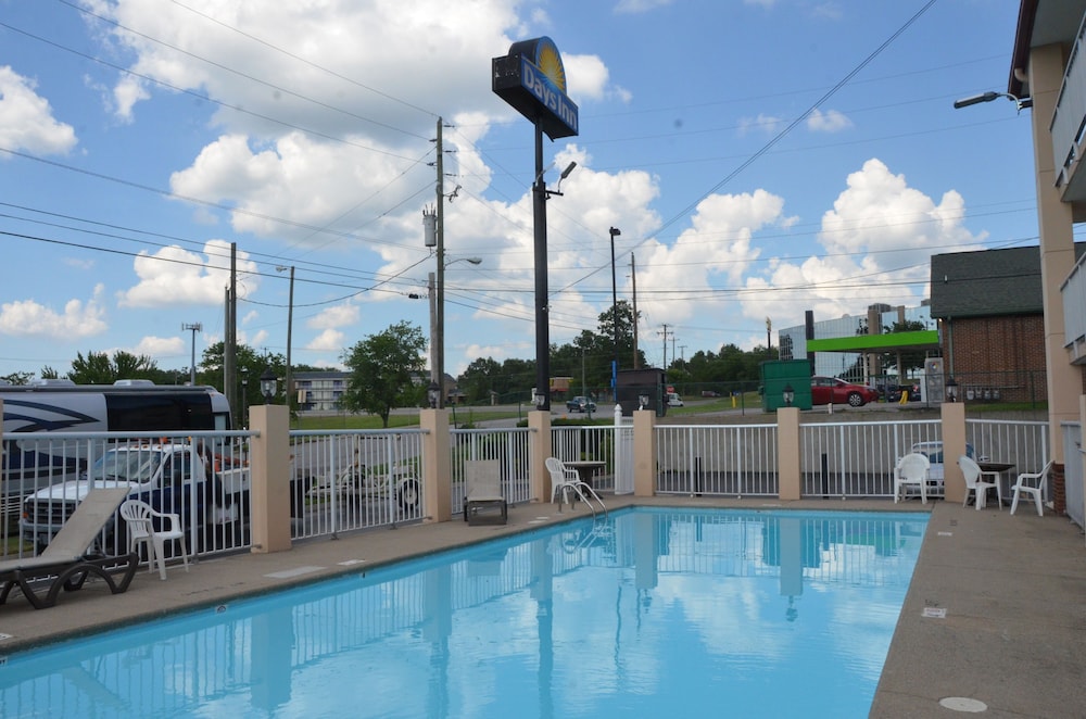 Days Inn by Wyndham Nashville Airport 21/26