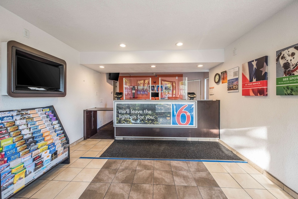 Motel6 Fairfield, CA - North 9/69