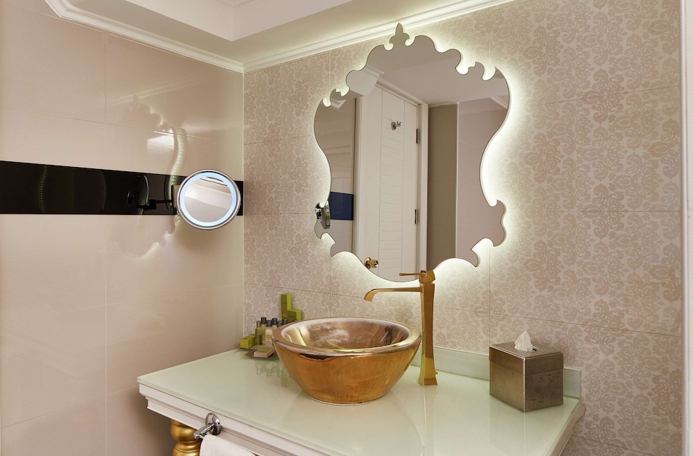 Doubletree By Hilton Hotel Izmir Alsancak 32/58