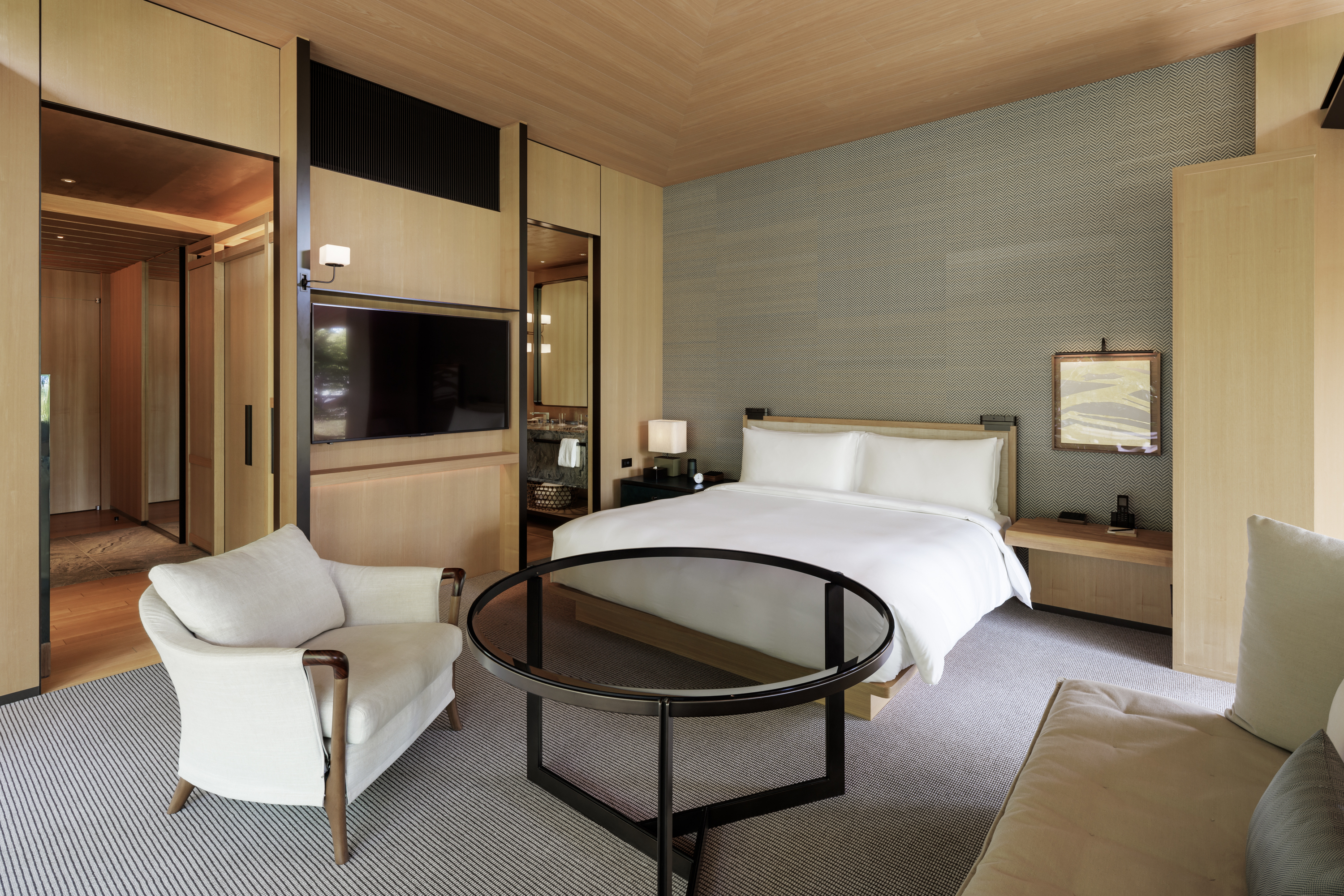 Room, King Bed, Pavilion View