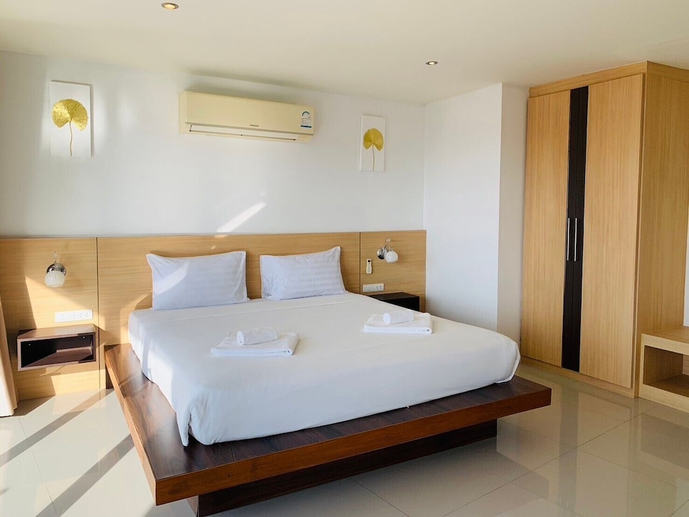Sunset, Basic, King Bed، Oceanview Treasure Hotel & Residence 4/8