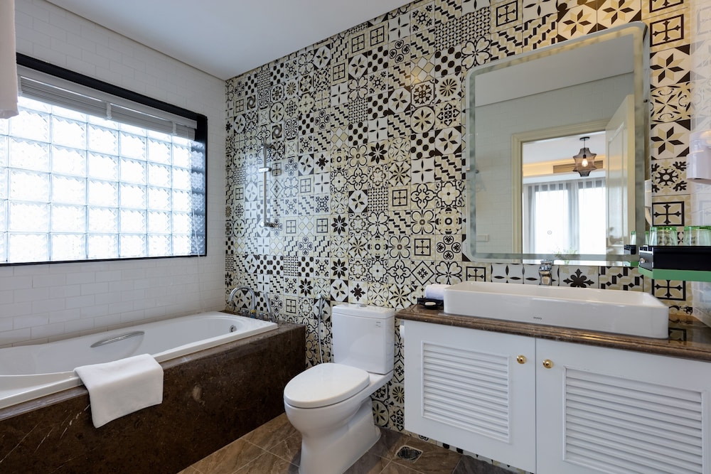 جناح بسرير كينج بشرفة، Minasi HanoiOi Hotel 3/3