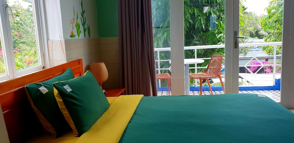 Lighthouse Boutique Hotel 37/45