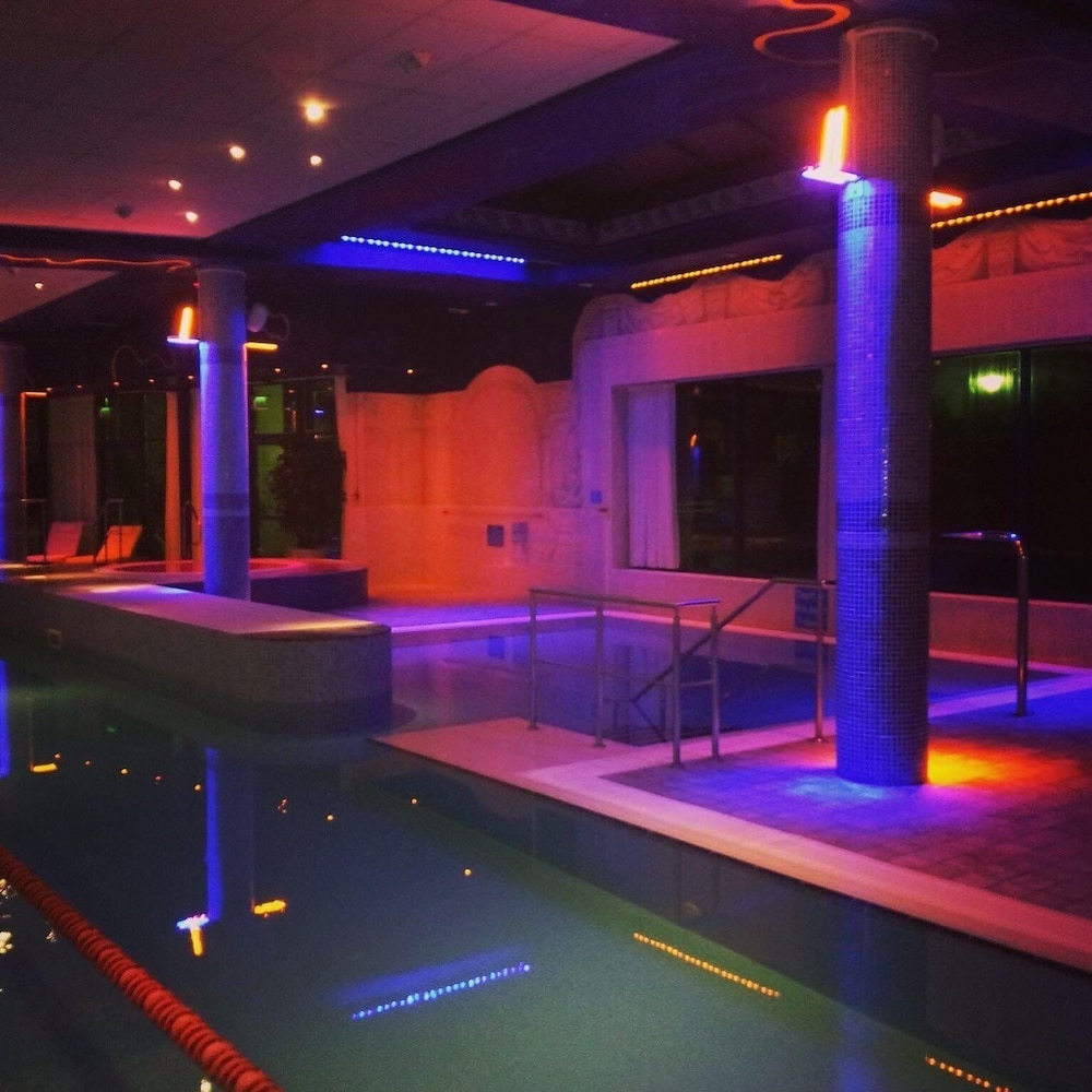 Abbey Hotel Roscommon 36/65