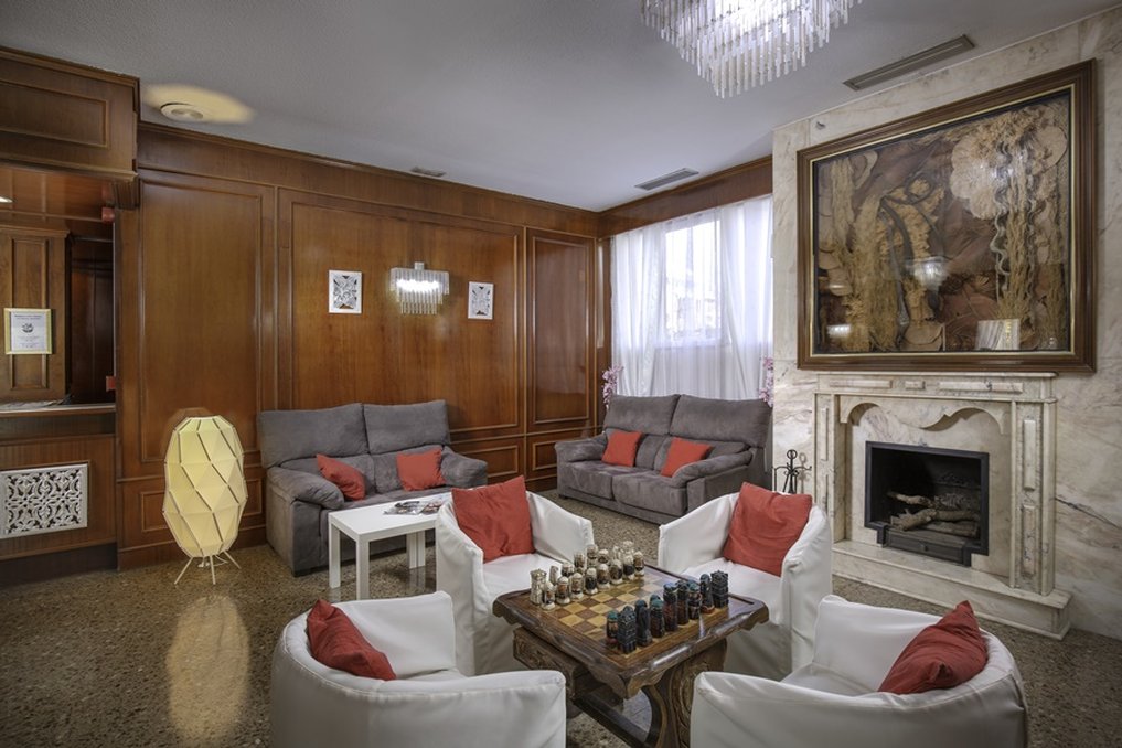 Beleret Hotel 59/77