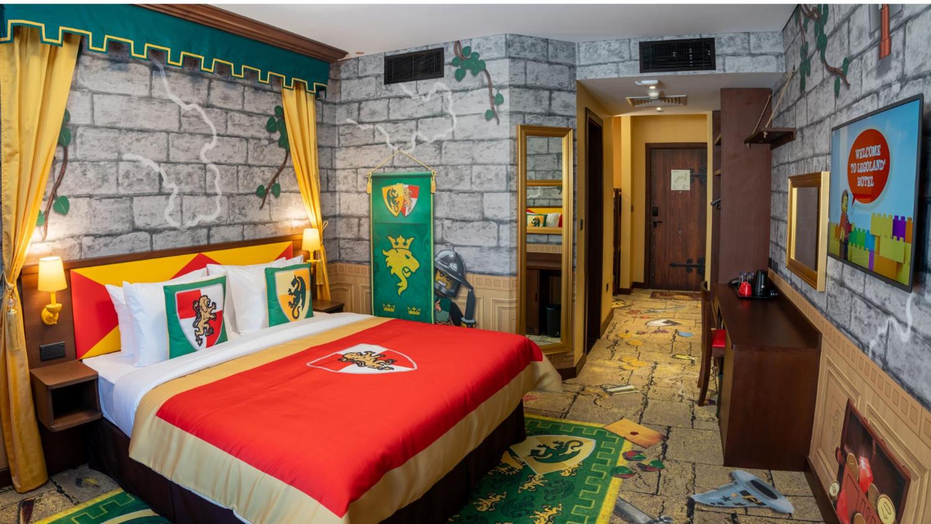 Theme, Kingdom, Bunk Bed, Queen Bed