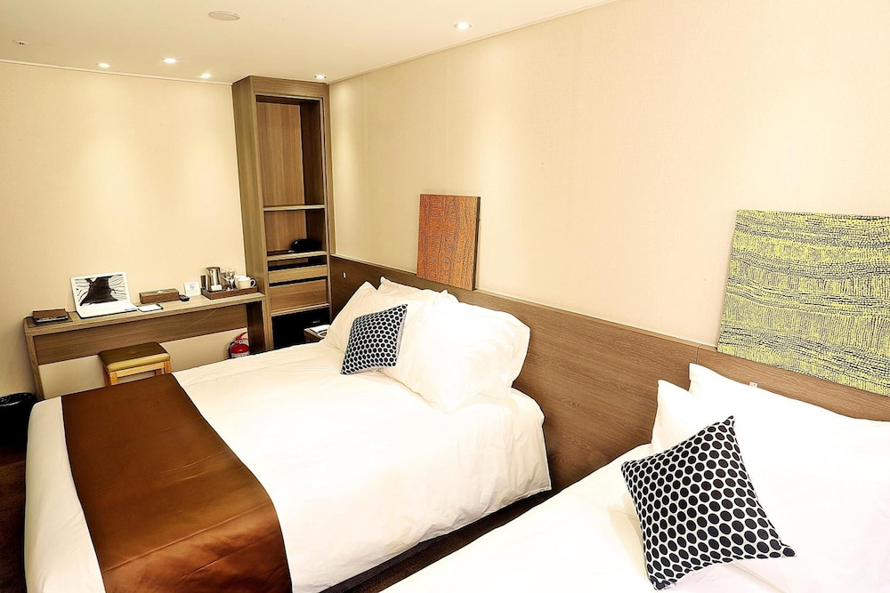 Grandmillions Hotel 20/40