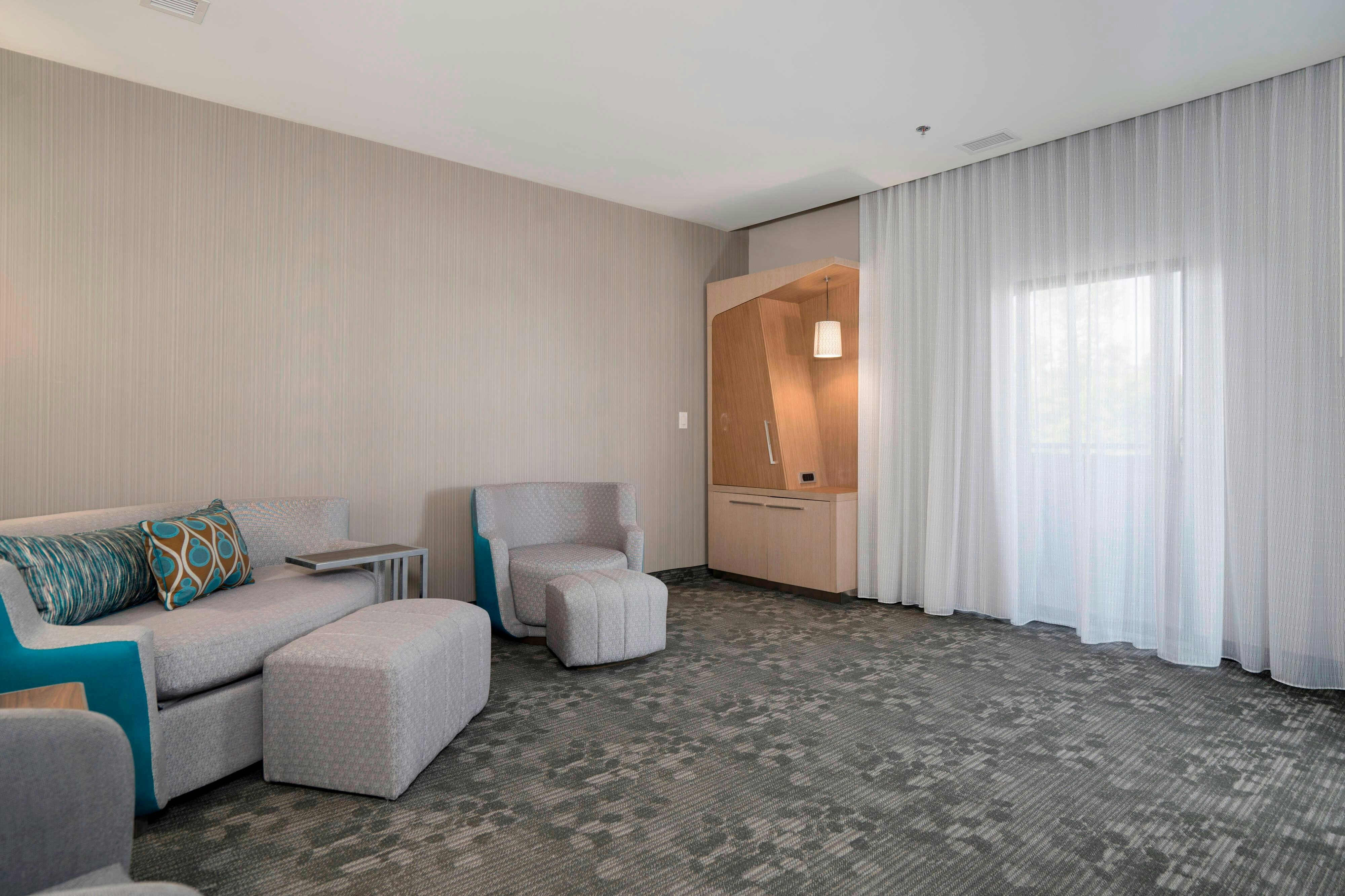 Courtyard by Marriott Niagara Falls, USA 8/22