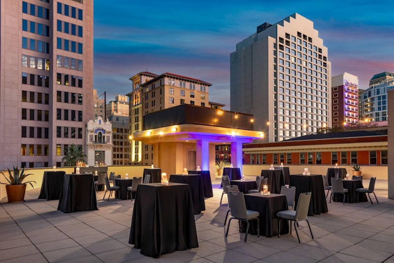 Embassy Suites By Hilton San Antonio Riverwalk Downtown 67/70
