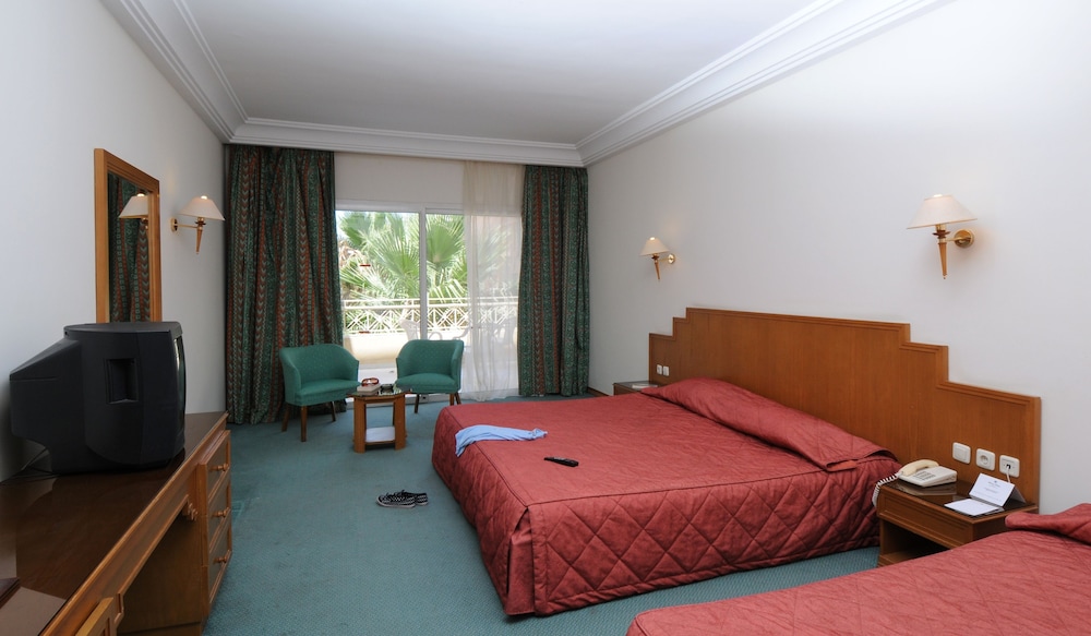 Marina Palace 44/69