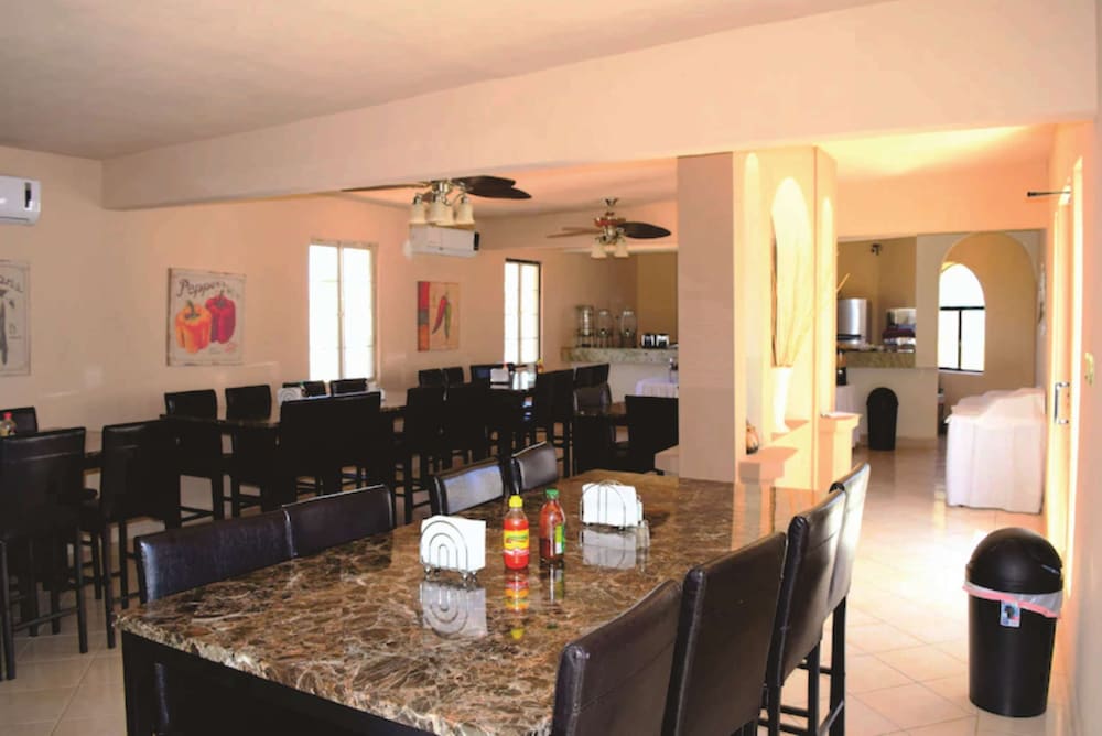 Laos Mar Hotel and Suites 29/41