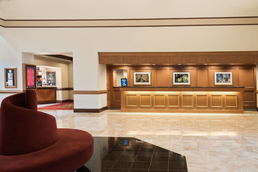 Lobby at Chicago Marriott Northwest, HOFFMAN ESTATES - IL