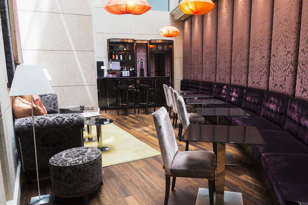 Nexus Valladolid Suites Hotel 37/44