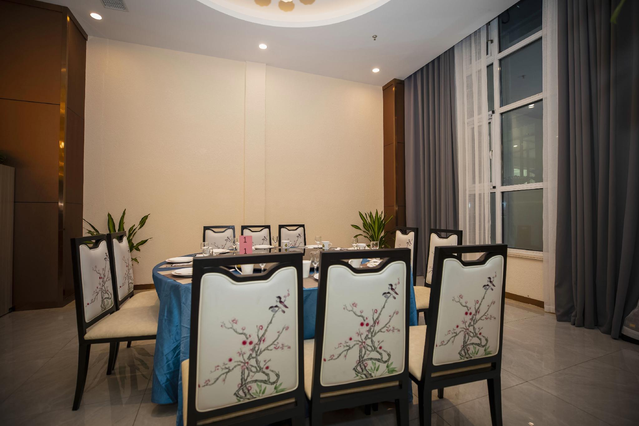 GreenTree Eastern Xiangyang Zhongyuan West Road Hotel 10/23