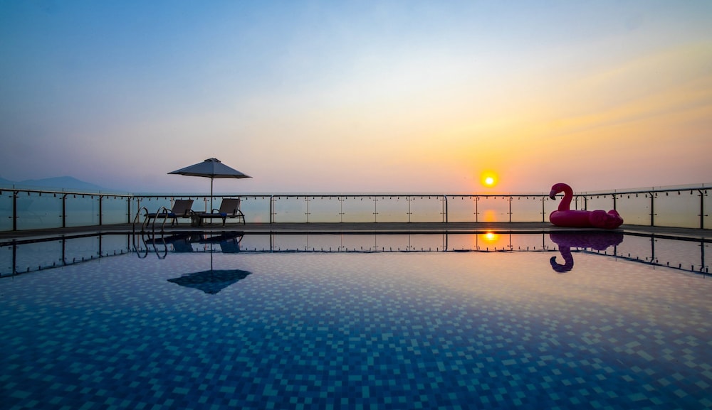 Serene Beach Hotel Danang 46/69